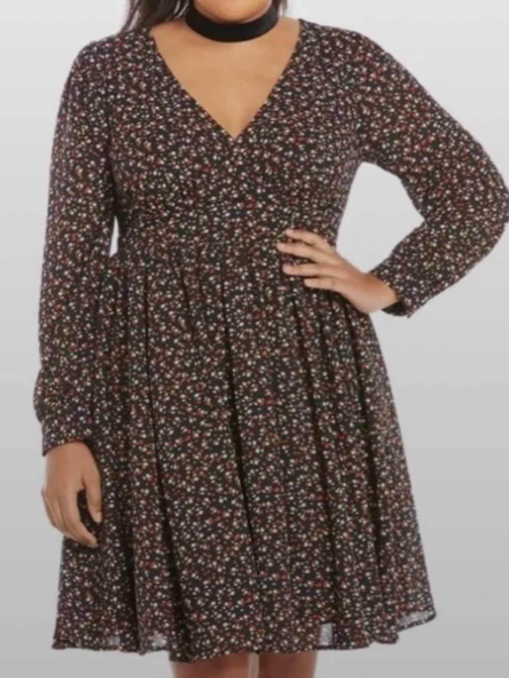 Torrid Floral Stretch V-Neck Long Sleeve Dress in Black with Pink Accents 16